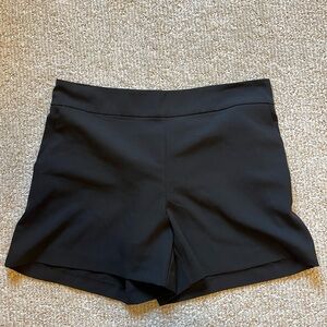 Elastic waist dress shorts